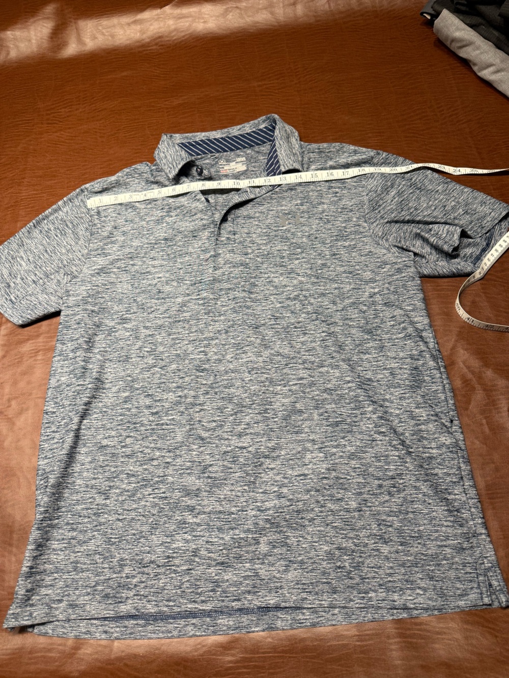 LG under armour Men's Heathered Blue-Gray V-Neck Polo Sweater